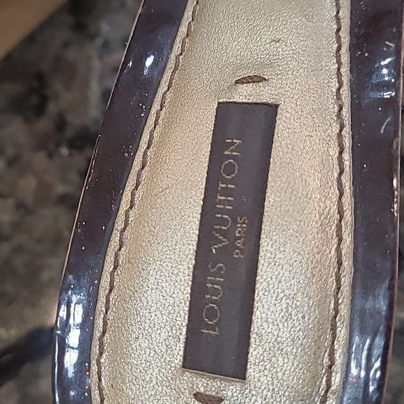LOUIS VUITTON~MONGOGRAM GOLD STUDDED HEELS~SIZE 39 - Picture 11 of 14